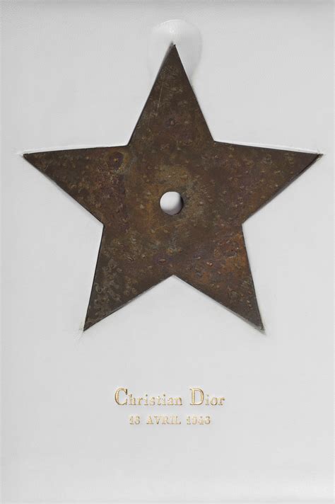 ou christian dior trebuche|L'étoile .